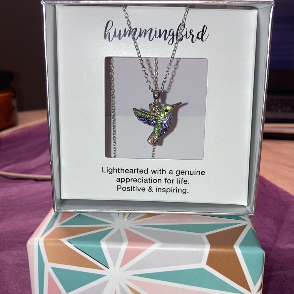 Humming bird chain